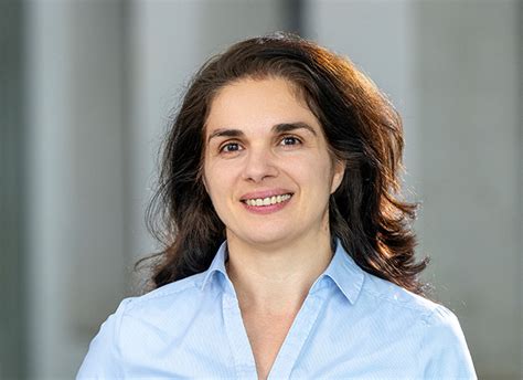 Oana Cojocaru Mirédin of the University of Freiburg receives ERC