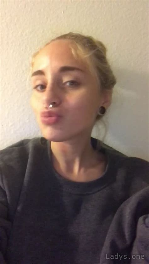 Naomi Woods Porn Gifs