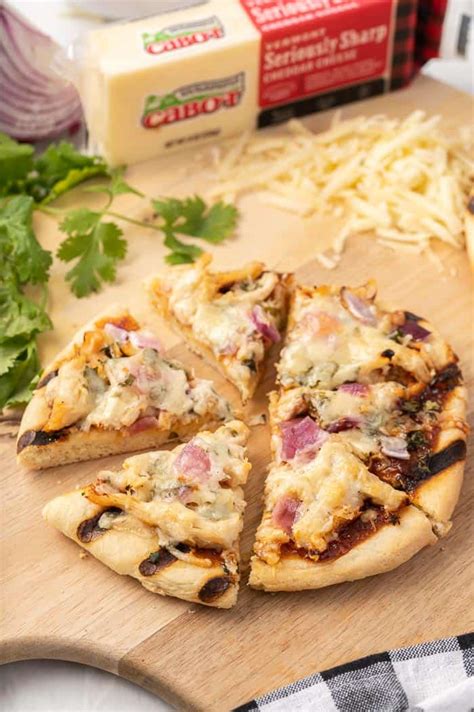 Grilled Bbq Chicken Pizza A Classic Twist