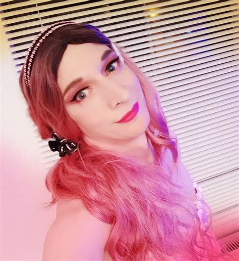 Pretty In Pink Nude Pics XHamster