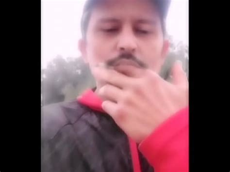 Exhibición en público enseño mi polla caminando por la calle XVIDEOS