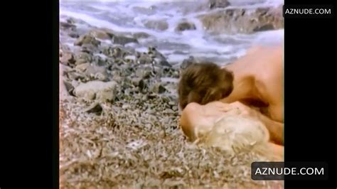 MARO GRAVLIOTOU Nude AZNude