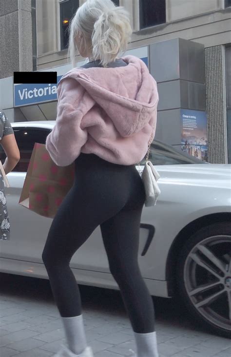 Blonde Barbie Non Oc Spandex Leggings Yoga Pants Forum