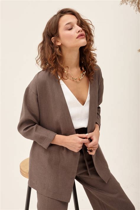 Сохраните сегодня 10 идей на доске Nude позы моделей мода для обложки стиль и т д