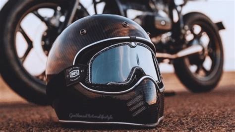 Behind the Visor: Motorcycle Racing Helmet Technology | Alpha Racing