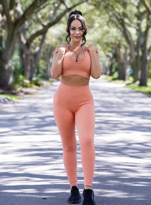 Kiki Klout Milf Body Babesource