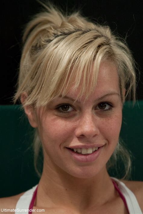 Lesbian Babe Tara Lynn Foxx Strips An MILF With Big Tits In A Wrestling