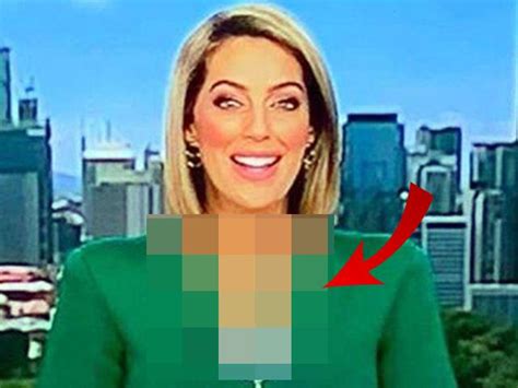 Diện bikini hot miễn chê bảo sao thánh nữ Nhật Bản vừa chia tay đã yêu ngay được tỷ phú