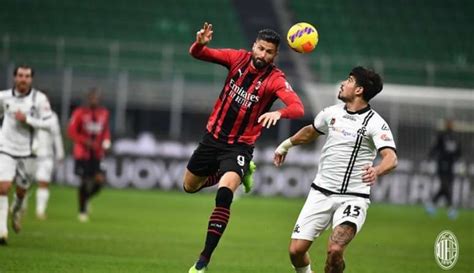 Milan sofre gol nos acréscimos e é derrotado pelo Spezia no Italiano