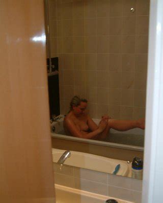 Blonde Teen Voyeurs Nude Bath And Sneaky Peek At Naked British Babe Showering An Porn Pictures