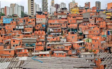 O Principio É Conhecido Na Periferia Uma Construção - Mulheres protagonizam construção de casas na periferia