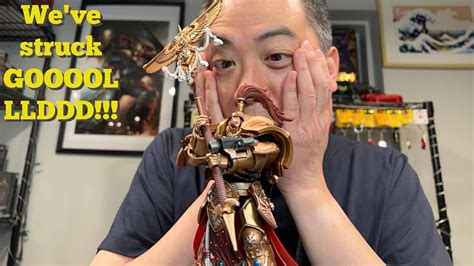 Unboxing Review Of JoyToy X Warhammer 40K Adeptus Custodes Vexilus