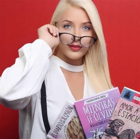 Las Fotos De Claudia Schiffer En Bikini Durante Sus Vacaciones En La Isla De Capri Infobae