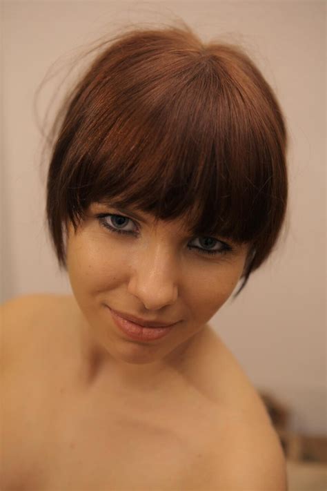 Charming German Babe Pina Shows Off Her Wonderful Tits While Naked Coedcherry