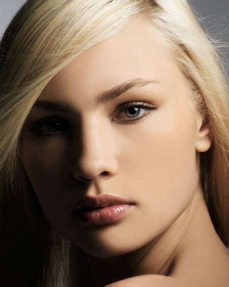 Beauty and Elegance: Soft and Delicate Makeup Looks