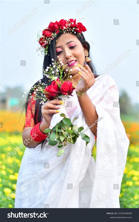 Beautiful Hot Sexy Indian Model Saree Stock Photo 2278706005 Shutterstock