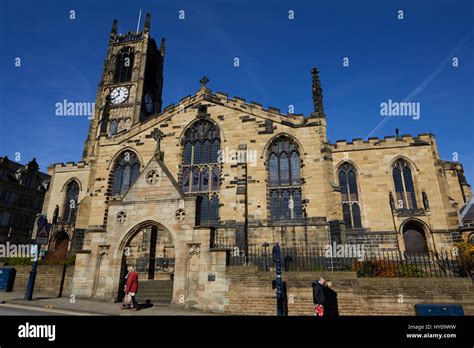 Huddersfield Parish Church, Huddersfield town centre a large market ...