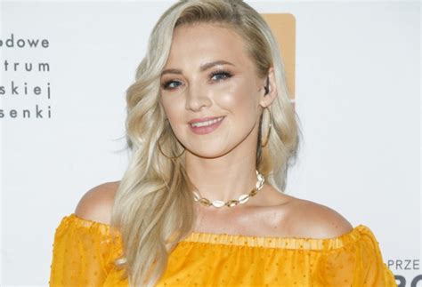 Barbara Kurdej Szatan w bikini Zmysłowe zdjęcie aktorki podbija sieć RMF FM