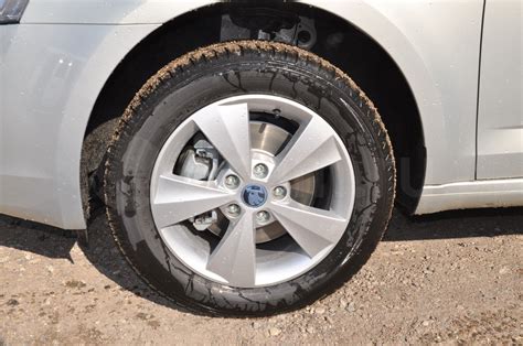 Skoda Octavia 1.6 MPI AT Elegance (03.2014 - 05.2015) - технические ...