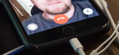 Take Live Photos of FaceTime Video Calls (& Protect Yourself from
