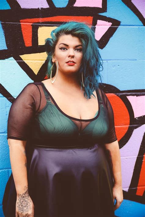 Hot Sexy Katana Fatale Bikini Pics