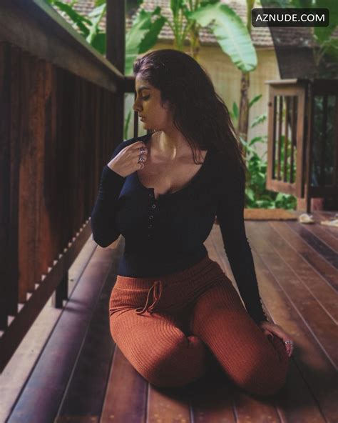 Anveshi Jain Hot Pics Collection September Aznude