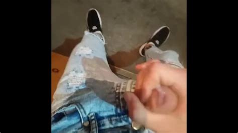 В джинсах кончил подросток Pornhub Gay