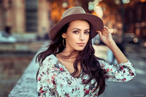 Looking At Viewer Brunette Women Brown Eyes Hat Lods Franck Bokeh Hoop Earrings HD