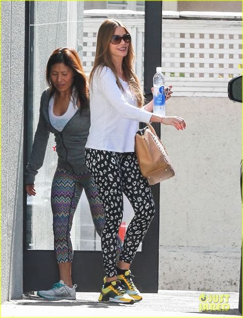 Sofia Vergara Reese Witherspoon Team Up In Hot Pursuit Trailer