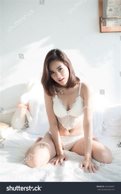 Sexy Beautiful Asian Woman White Lingerie Foto Stock