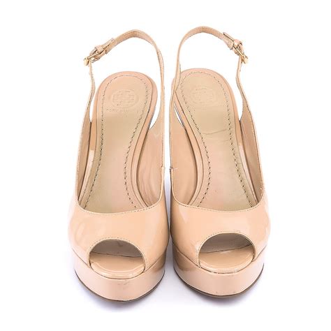 Tory Burch Nude Patent Leather Peep Toe Wedges Sitename The Changing Room