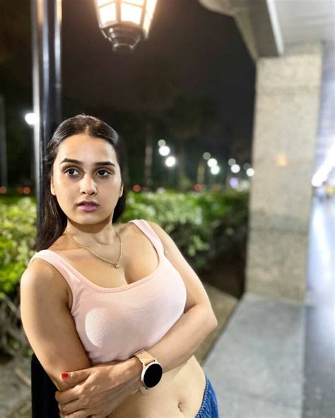 Anushka Kaushik Hot Pics Top Sexy And Bold Images Of The Lusst Stories 2 Diva