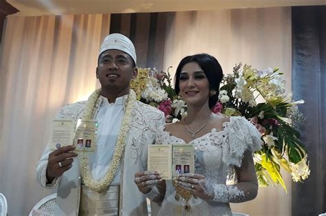 Video Resmi Menjadi Pasangan Suami Istri Fanny Ghassani Langsung