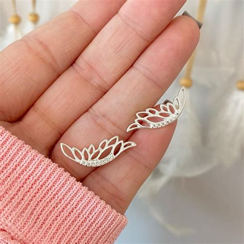 Brinco De Prata Ear Cuff Asas De Anjo Vazadas Zirc Nias Brancas