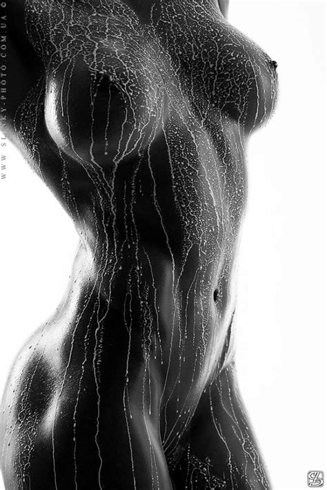 Perfect Babe Gets Her Body Splattered With Milk