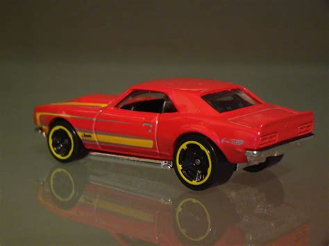Hot Wheels MUSCLE MANIA GM 12 68 COPO CAMARO Contemporary Manufacture