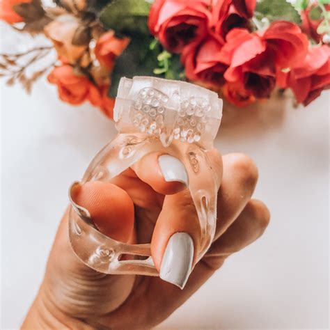 Anel Peniano Vibrador e Estimulador de Clitóris Transparente Sex Shop Online Entrega