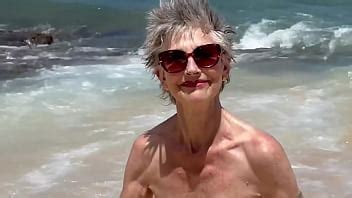 Divirtiéndose una mañana en Polo Beach en la costa norte de Oahu XVIDEOS