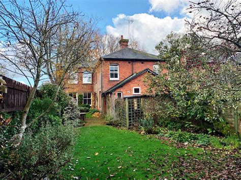 For Sale: Kingsgate Road, Winchester, 3 Bedroom Property from Pearsons