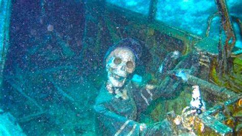 Inside The Titanic Underwater Bodies