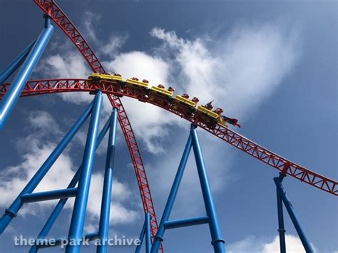 Superman Escape at Warner Bros. Movie World | Theme Park Archive