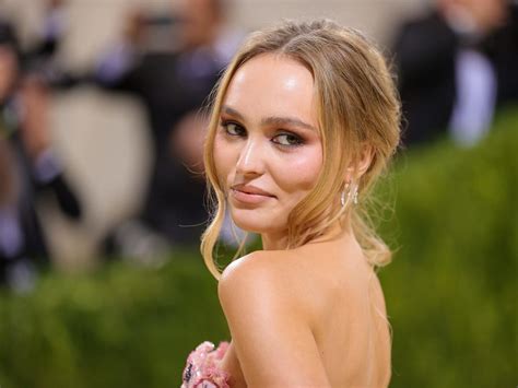 Heres Everything We Know About Lily Rose Depp The Star Of The