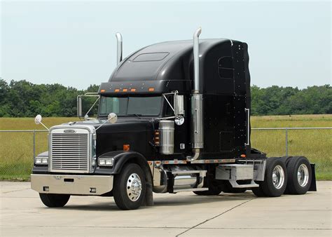 Trucks Freightliner Trucks Hd Wallpaper Rare Gallery