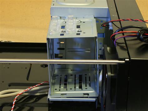 Thermaltake DH-101 HTPC Case Review - The Case - Inside | TechPowerUp