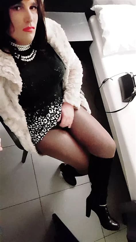 Beautiful Crossdresser Jerks Off And Cums Shemale Porn Xhamster