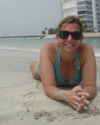 Mature Milfs Gilfs Swimsuit Or Bikini Porn Pictures Xxx Photos Sex Images Pictoa