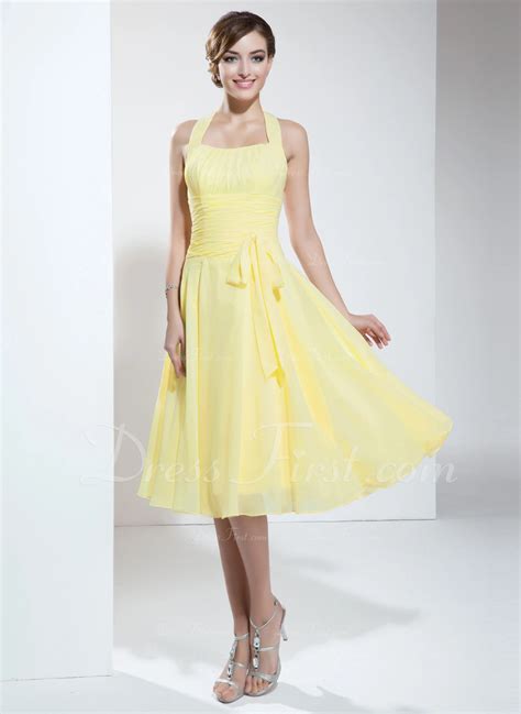 A Line Halter Knee Length Chiffon Homecoming Dress With Ruffle Bows