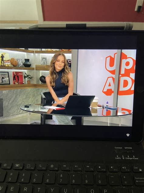 WizNardiz on Twitter: "She’s back to give me fantasy advice