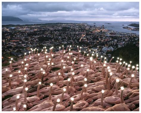 The Naked Ambition Of Spencer Tunick In Pictures Artofit