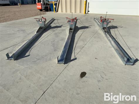 bw  propelled gravity grain spreaders agriculture bigiron